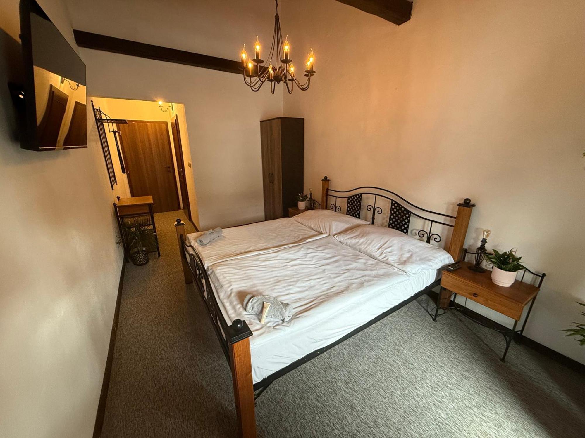 Hotel Plzensky Dvur Frýdek-Místek Exteriér fotografie