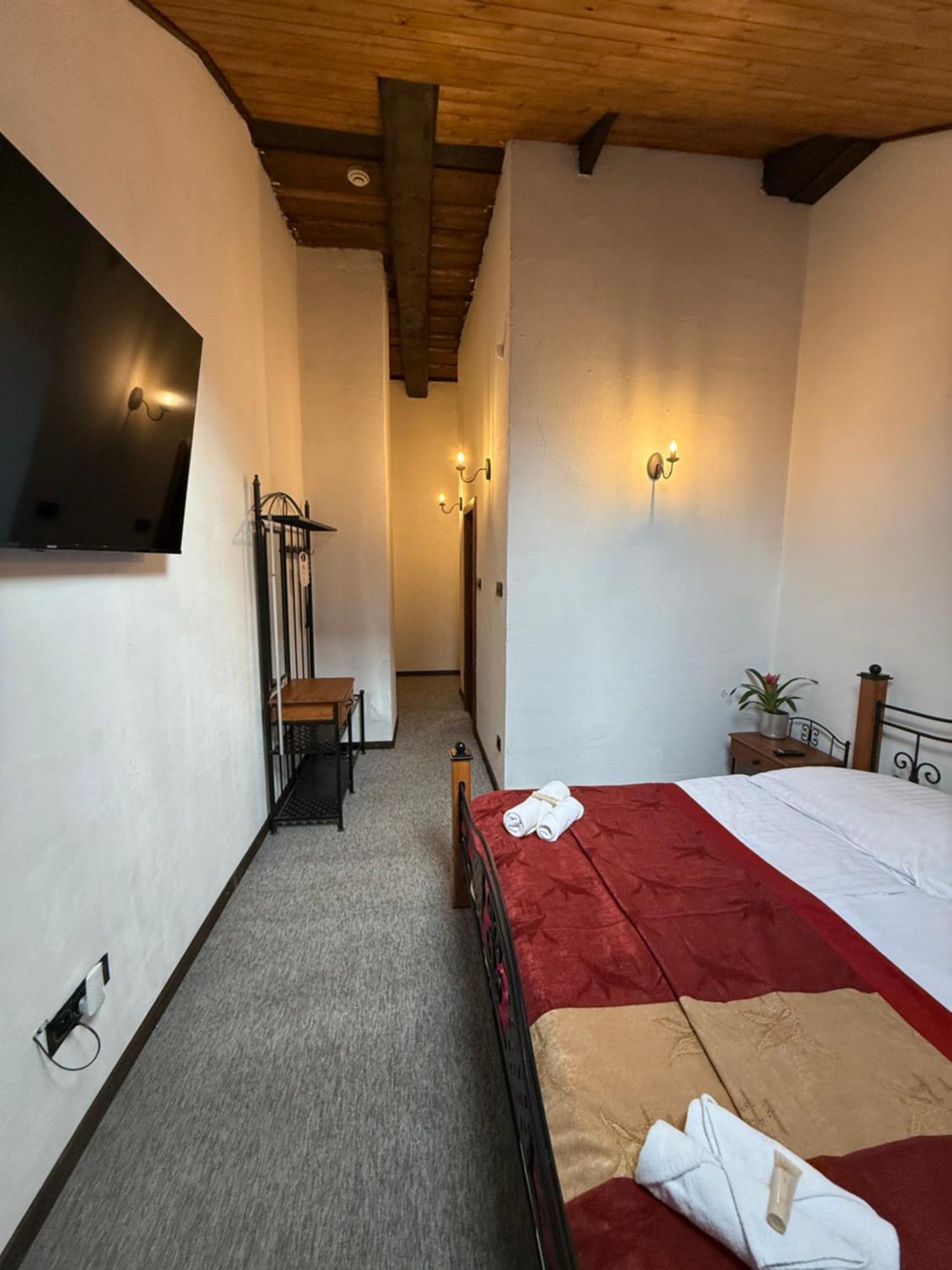 Hotel Plzensky Dvur Frýdek-Místek Exteriér fotografie