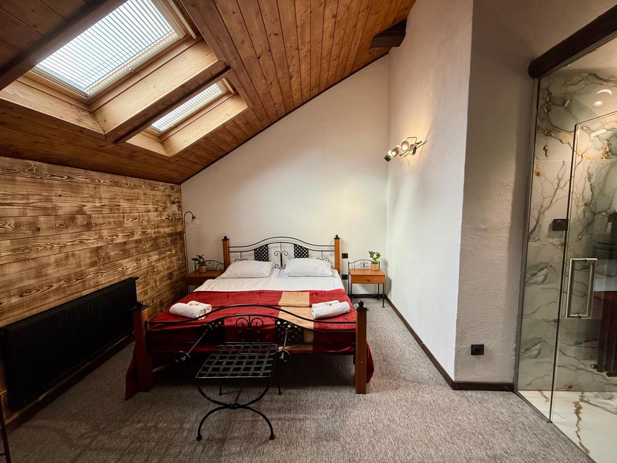 Hotel Plzensky Dvur Frýdek-Místek Exteriér fotografie