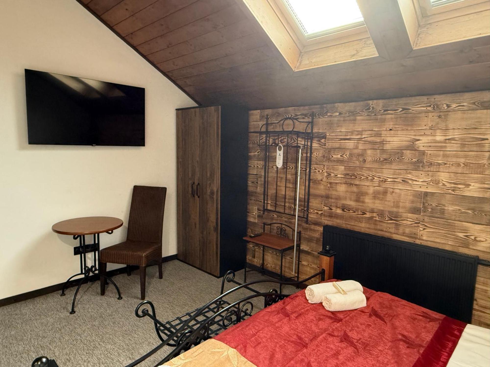 Hotel Plzensky Dvur Frýdek-Místek Exteriér fotografie